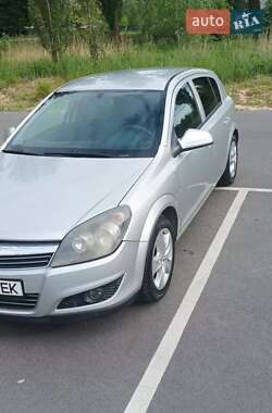 opel astra 2011 в Ровно от профессионального продавца Анатолій Гиндич