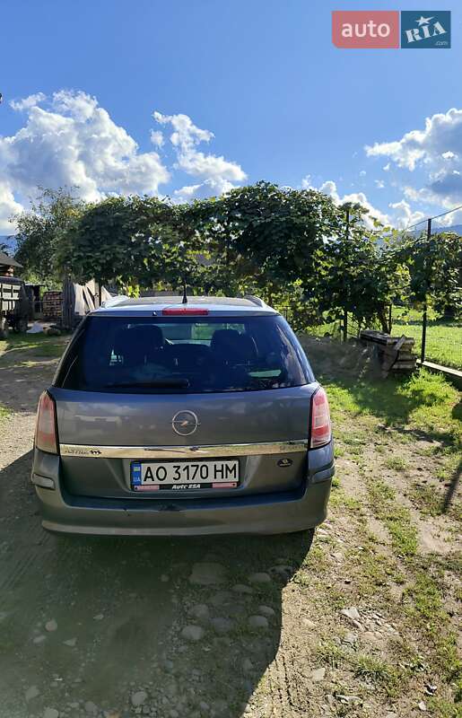Універсал Opel Astra 2007 в Ужгороді