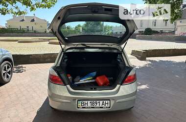 Хэтчбек Opel Astra 2005 в Одессе