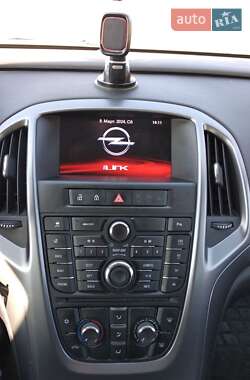Универсал Opel Astra 2015 в 