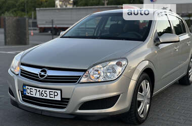 Хэтчбек Opel Astra 2008 в Черновцах