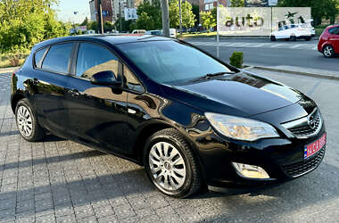 Хэтчбек Opel Astra 2011 в Ивано-Франковске