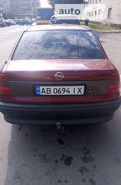 Седан Opel Astra 1996 в Покровске
