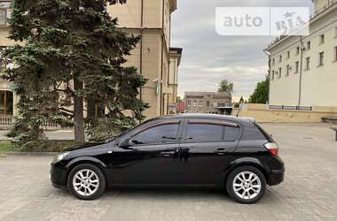 Хэтчбек Opel Astra 2005 в Запорожье