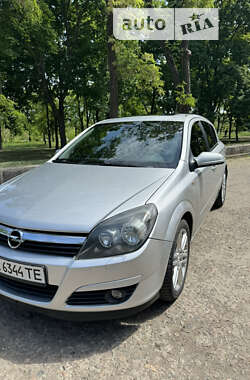 Хэтчбек Opel Astra 2005 в Кривом Роге