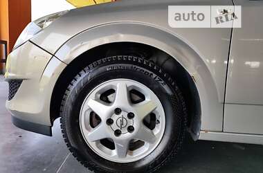 Хэтчбек Opel Astra 2009 в Львове