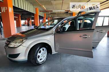 Хэтчбек Opel Astra 2009 в Львове