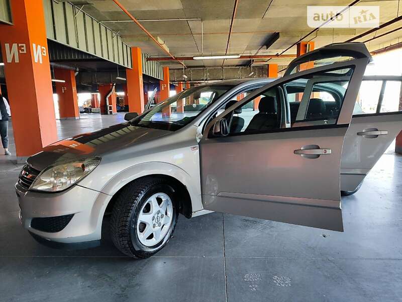 Хетчбек Opel Astra 2009 в Львові фото 16 Хетчбек Opel Astra 2009 в Львові