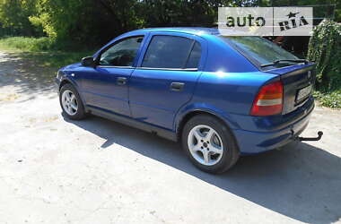 Седан Opel Astra 2002 в Богуславе