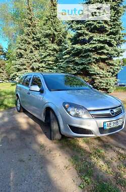 Универсал Opel Astra 2011 в Днепре