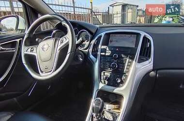 Хэтчбек Opel Astra 2010 в 