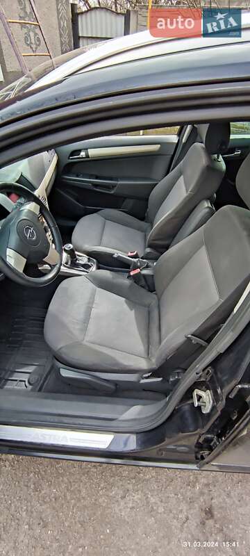 Универсал Opel Astra 2008 в Нетешине