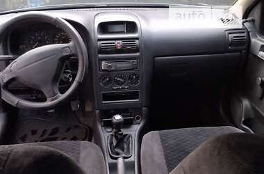 Седан Opel Astra 2000 в Радомишлі