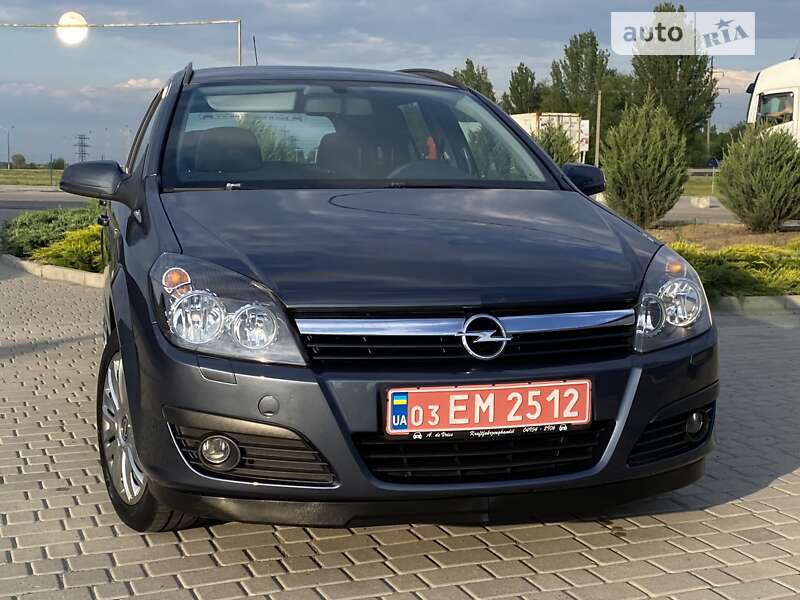 Универсал Opel Astra 2006 в Днепре