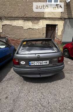 Хетчбек Opel Astra 1992 в Ужгороді