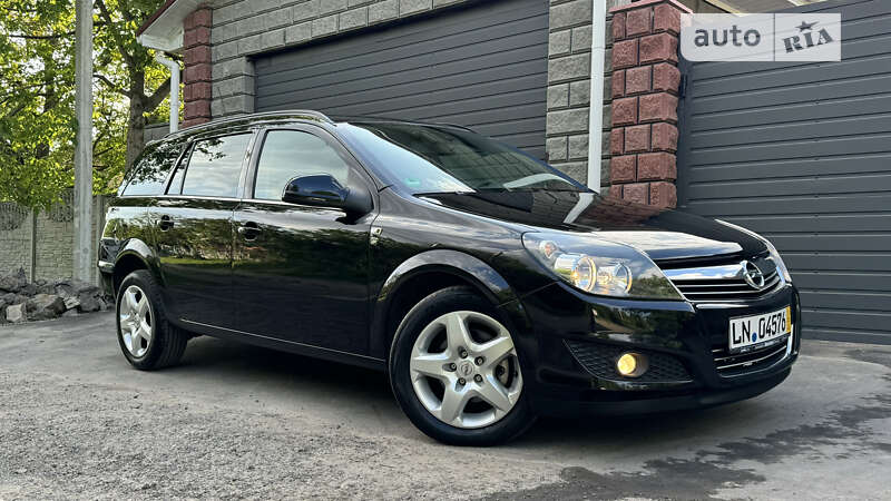 Універсал Opel Astra 2010 в Вінниці