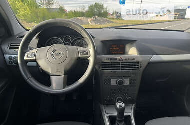 Универсал Opel Astra 2006 в Луцке