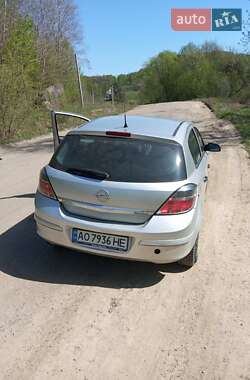 Хэтчбек Opel Astra 2009 в 