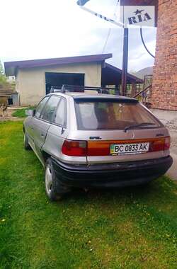 Седан Opel Astra 1992 в Стрые