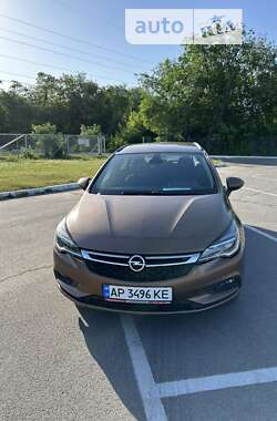 Універсал Opel Astra 2016 в Запоріжжі