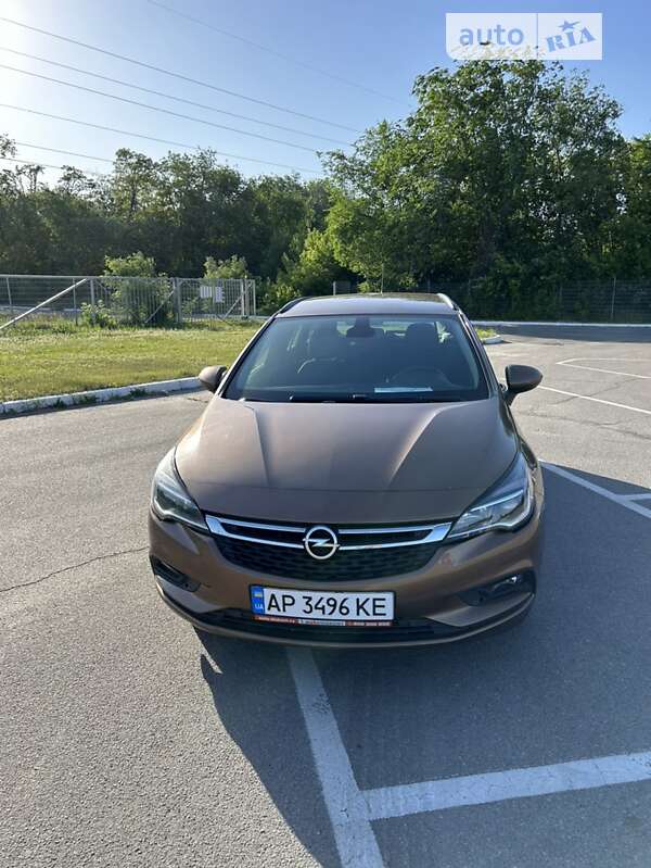 Універсал Opel Astra 2016 в Запоріжжі