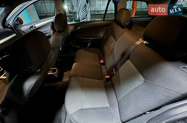 Универсал Opel Astra 2007 в 