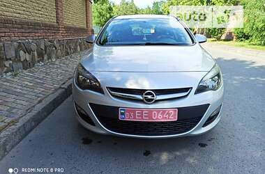 Універсал Opel Astra 2012 в Луцьку