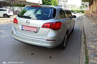 Універсал Opel Astra 2012 в Луцьку