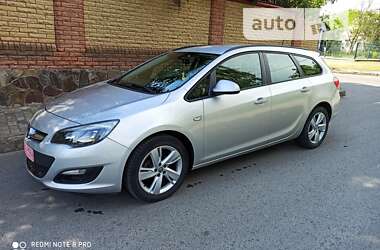 Універсал Opel Astra 2012 в Луцьку