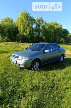 Седан Opel Astra 2006 в Благовещенском