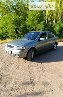 Седан Opel Astra 2006 в Благовещенском