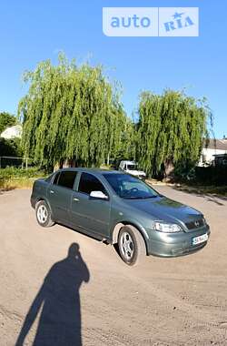 Седан Opel Astra 2006 в Благовещенском