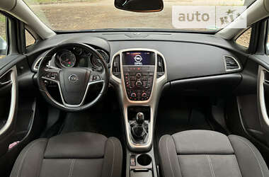 Универсал Opel Astra 2011 в Днепре