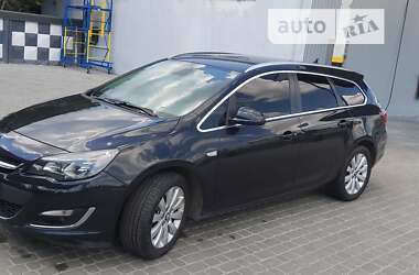 Универсал Opel Astra 2015 в Староконстантинове