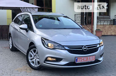 Универсал Opel Astra 2016 в Трускавце
