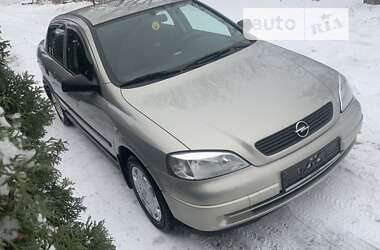 Седан Opel Astra 2007 в Львове