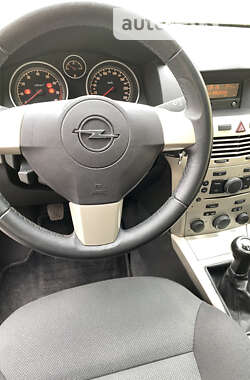 Универсал Opel Astra 2008 в Луцке