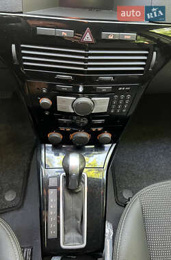 Универсал Opel Astra 2007 в 