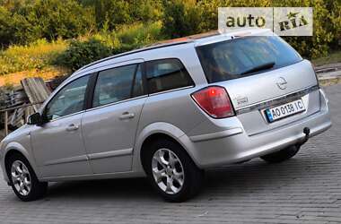 Універсал Opel Astra 2006 в 