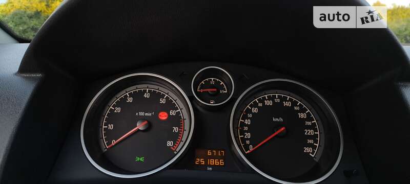 Универсал Opel Astra 2006 в Мукачево
