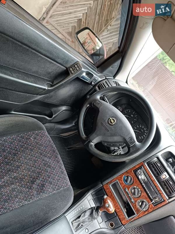 Хетчбек Opel Astra 1999 в Мукачевому