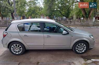 Хэтчбек Opel Astra 2004 в Болграде