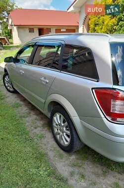 Универсал Opel Astra 2007 в 