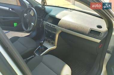 Универсал Opel Astra 2008 в 