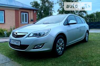 Универсал Opel Astra 2012 в Каменке