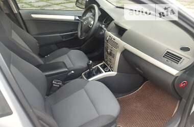 Хэтчбек Opel Astra 2007 в Киеве