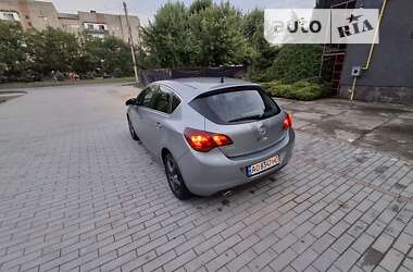 Хэтчбек Opel Astra 2010 в Ужгороде