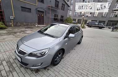 Хэтчбек Opel Astra 2010 в Ужгороде