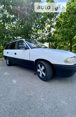 Універсал Opel Astra 1995 в Запоріжжі