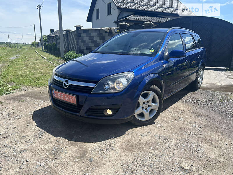 Универсал Opel Astra 2006 в Ровно